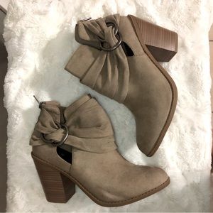 Stone/Taupe ankle boots
